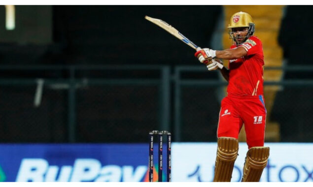Dhawan hits 88 as Punjab prevail in tense IPL finish
