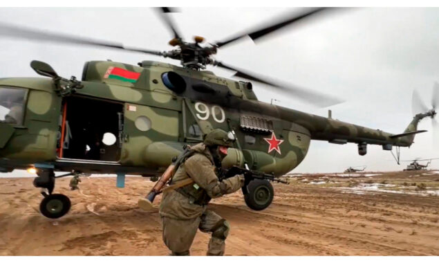 Ukraine says two pilots held in Russia released