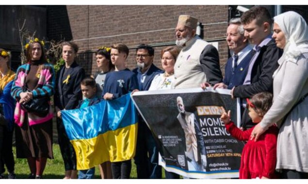 Ukraine war: 102-year-old fundraiser observes a moment of silence for Ukrainian refugees