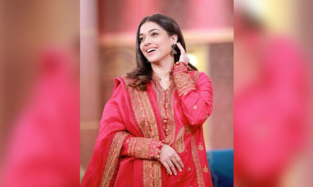 Sanam Jung shares gorgeous photos, fans praise her ethereal beauty