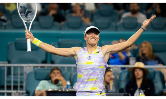 Swiatek plays first match as world number one with point to prove