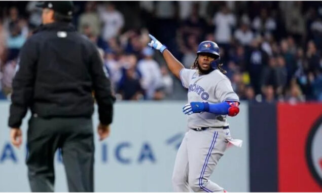 Blue Jays’ Vladimir Guerrero Jr. hits 3 HRs vs. Yankees