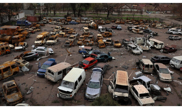 Ukraine says 4 buses carrying evacuees have left Mariupol