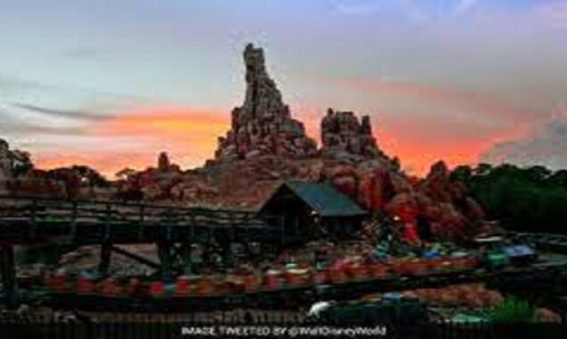 Florida Governor Signs Bill Removing Disney’s Special Status