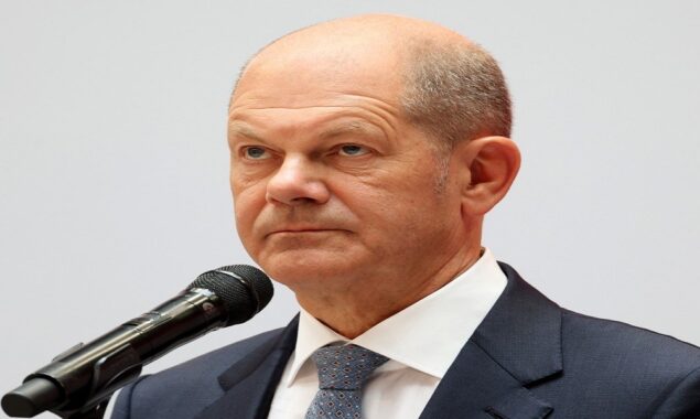 Taciturn Scholz under fire for hesitant Ukraine stance
