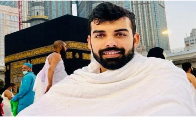 Shadab Khan successfully performs Umrah