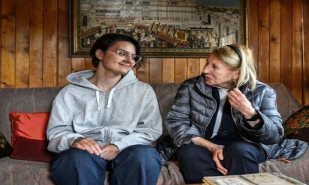 Tolstoy descendant hosts Ukrainian refugees in Switzerland