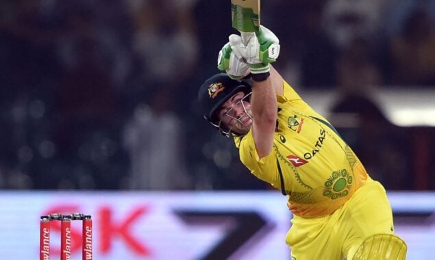 Inglis gets central contract, Paine still absent