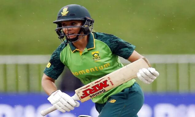Mignon du Preez bids farewell to ODI and Test career