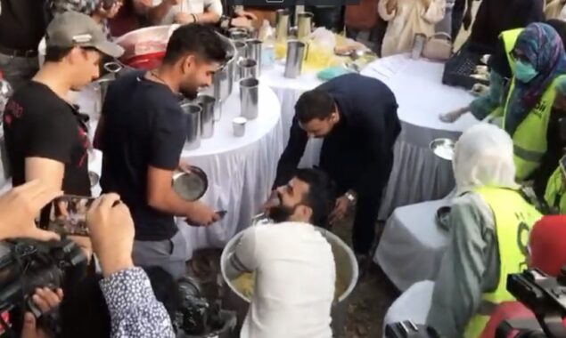 WATCH: Babar Azam, Shadab Khan distribute Iftaari in Lahore