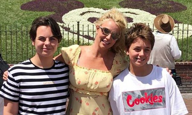Sean and Jayden Spears are the ‘first to know’ about their sibling, according to a source