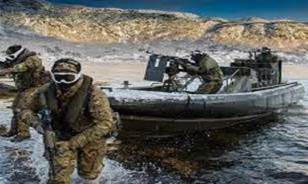 Royal Navy masters Arctic Defense drill