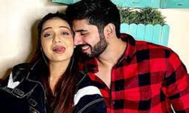 Actress Divya Agarwal Wishes her Ex-Boyfriend Varun Sood, Calls Him ‘Star’ on His Birthday, former couple Fans React
