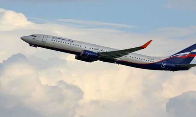Aeroflot passenger numbers fall 20% in March