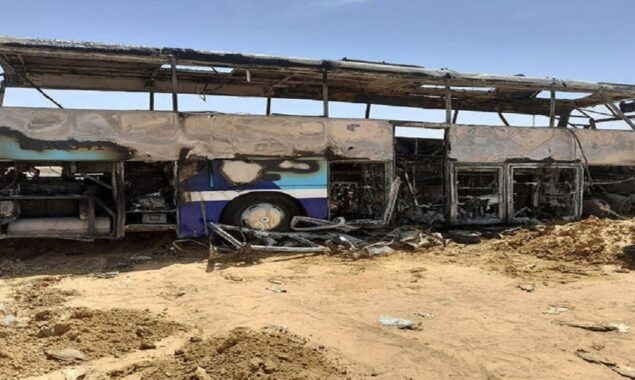 Egypt tourist bus crash kills 10 people