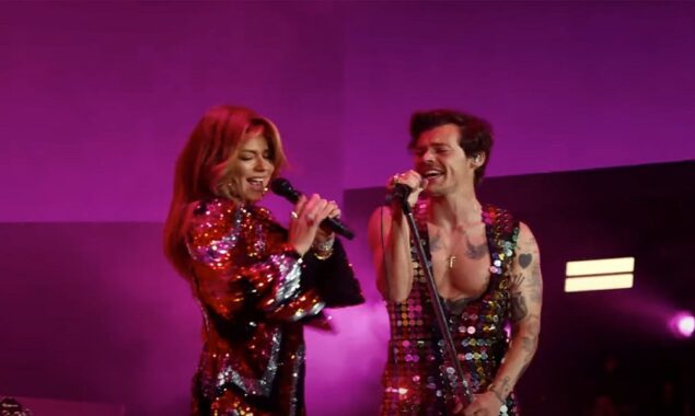 Harry Styles performs with Shania Twain at Coachella and premieres new songs