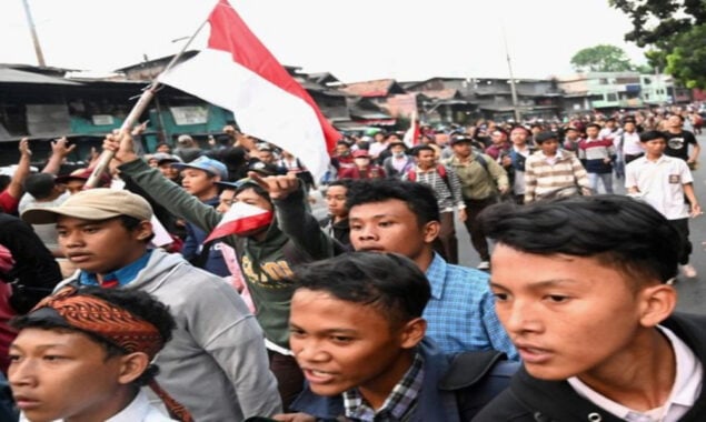 Indonesian students protest the rumoured delay of 2024 election     
