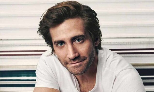 Jake Gyllenhaal Thinks back About His First SNL Appearance In 2007, Singing Celine Dion In Opening Monologue
