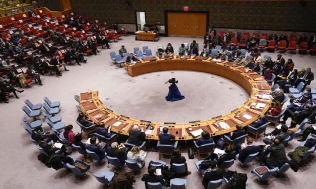 UN refugee official urges Security Council to ‘end senseless war’