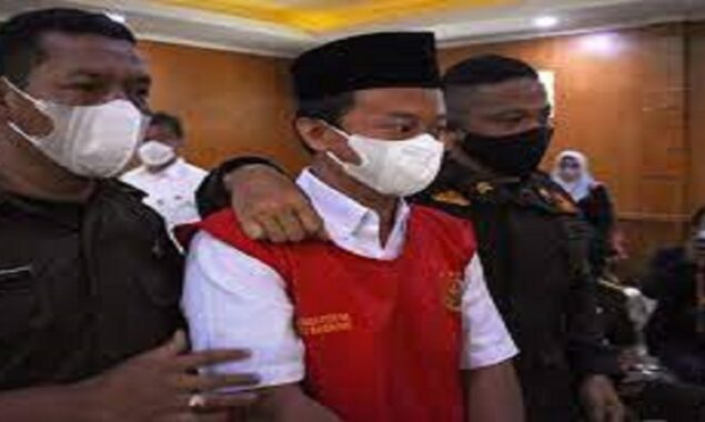 For assaulting 13 students and pervade eight of them, an Indonesian teacher was condemned to death.