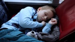 Ukrainian children with cancer are forced to say goodbye to their fathers and flee