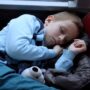 Ukrainian children with cancer are forced to say goodbye to their fathers and flee