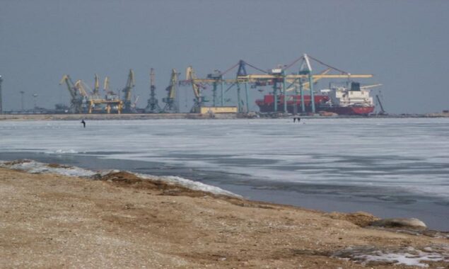 Russia announces a safe passage for foreign ships to leave from Mariupol