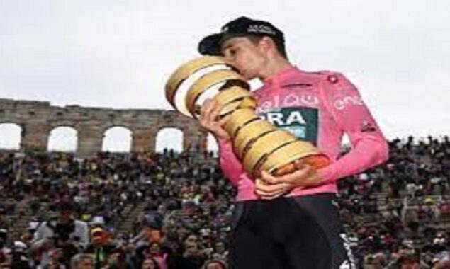 Hindley Becomes first Australian to Win the Giro D’Italia