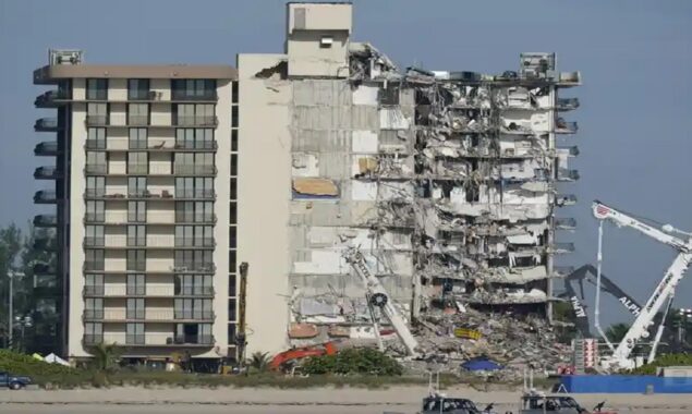 Victims of Florida condo collapse could receive nearly $1bn in settlement