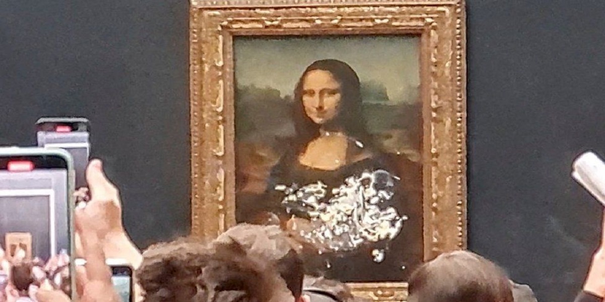 Mona Lisa Cake