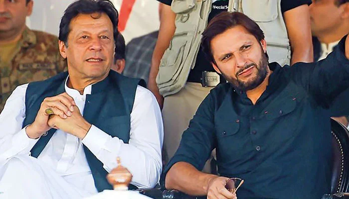 Shahid Afridi Shelling on PTI march