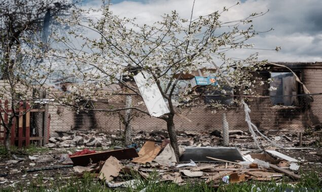 Officials: Russian forces are “launching an all-out assault” on a crucial town