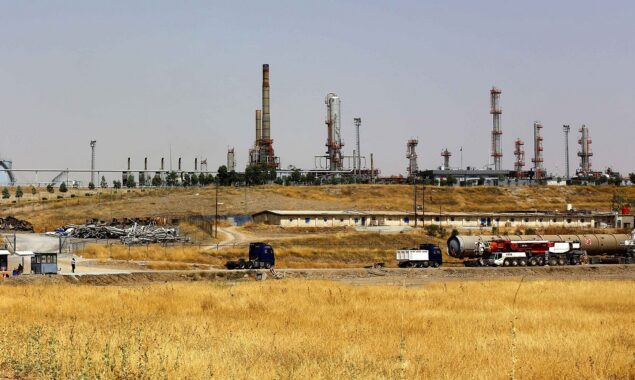Six missiles fall near oil refinery in Irbil, Iraq