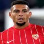 Aston Villa agree to sign Sevilla protector