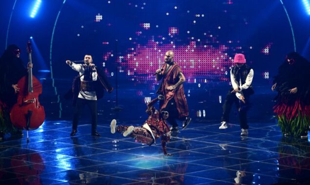 As the battle with Russia continues, a Ukrainian band wins the Eurovision song contest.
