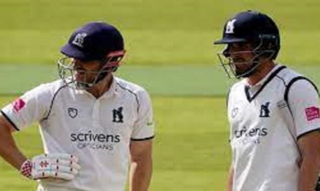 Warwickshire’s Will Rhodes and Sam Hain secure draw at Yorkshire