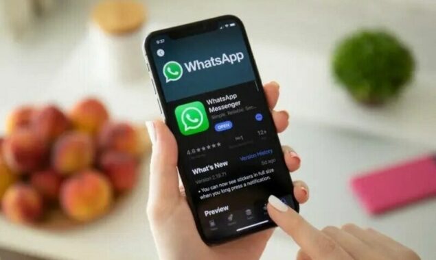 It is now possible to add more members to the WhatsApp group