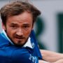 Daniil Medvedev rules to walk into the fourth round at Roland Garros