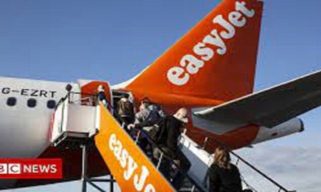 As airlines compete for personnel, EasyJet is offering a £1,000 bonus