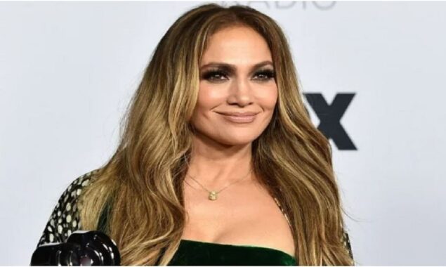 Jennifer Lopez has released the first trailer for the upcoming Netflix documentary ‘Halftime’