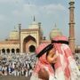 Eid ul Fitr in Pakistan: Muslims share love, hugs; exchange Eidis & gifts as Ramadan ends