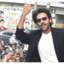 Kartik Aaryan pays a visit to Gaiety Galaxy to meet and greet fans as Bhool Bhulaiyaa 2 plays to packed houses.