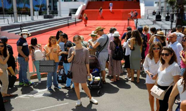 Ukrainian rebuilds life in Cannes away from festival spotlight