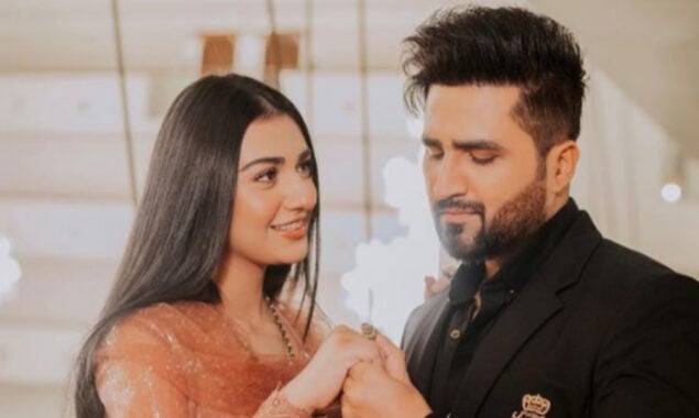 Sarah Khan shares adorable pictures with husband Falak Shabir