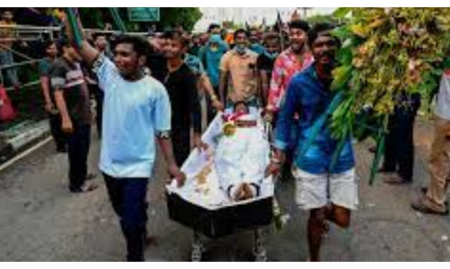 Crowds jeer Sri Lankan PM on rare outing