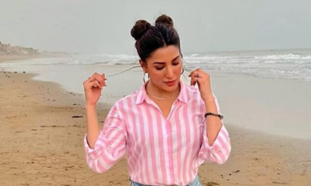 Mehwish Hayat gives cool beach vibes in a pink strappy top