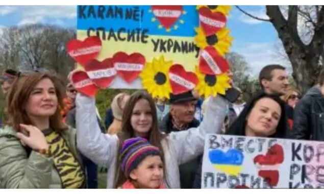 Independent Russian daily reappears in Latvia