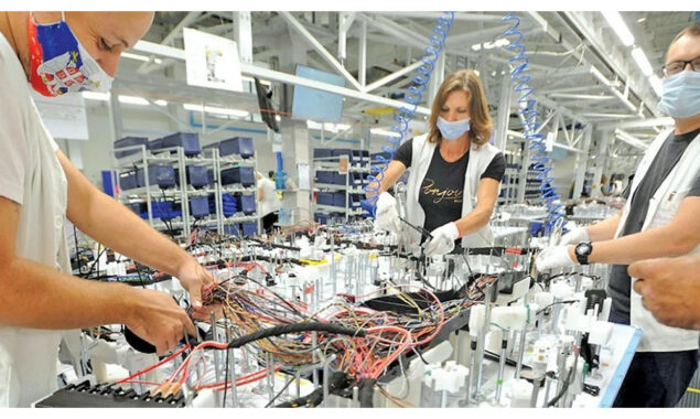 Ukraine car cable output close to pre-war levels at Leoni