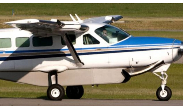 Passenger lands plane in Florida after pilot incapacitated