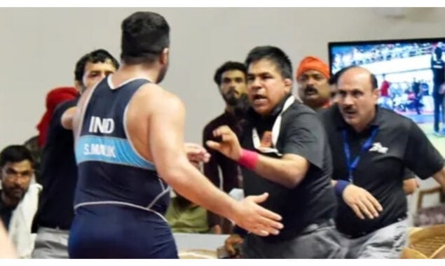 Hot-headed Indian wrestler cops life ban for punching ref